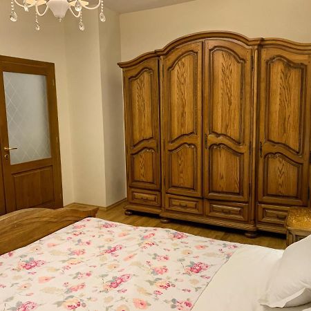 Апартаменти У Серці Львова Kültér fotó